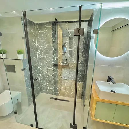 Boutique Apartment *